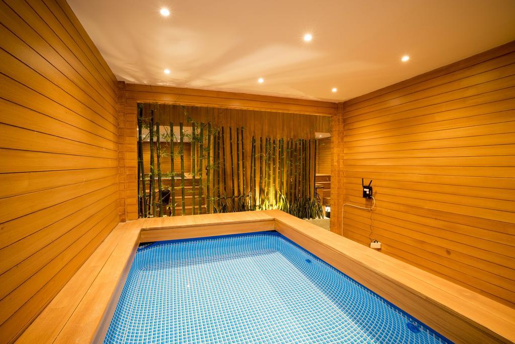 The M Pool Villas Bangkok - Bts Ekkamai Extérieur photo
